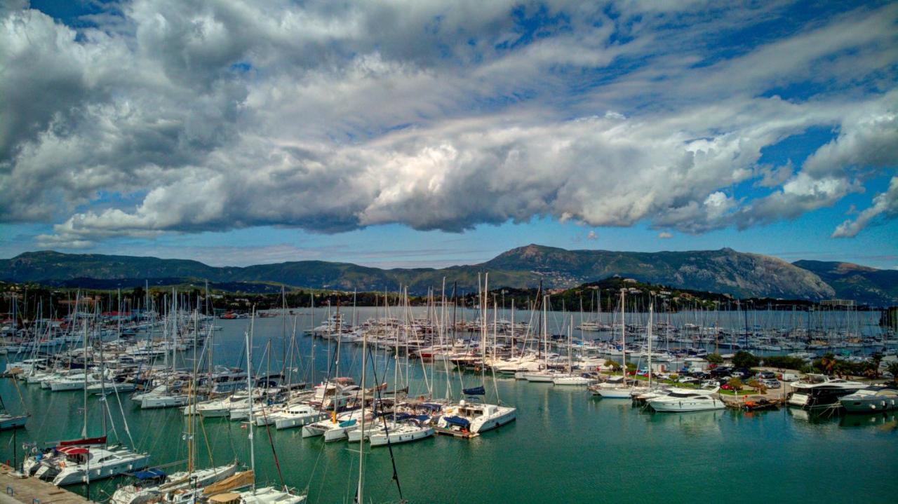 Seascape Elegant Residence Gouvia Marina Kontokali Esterno foto