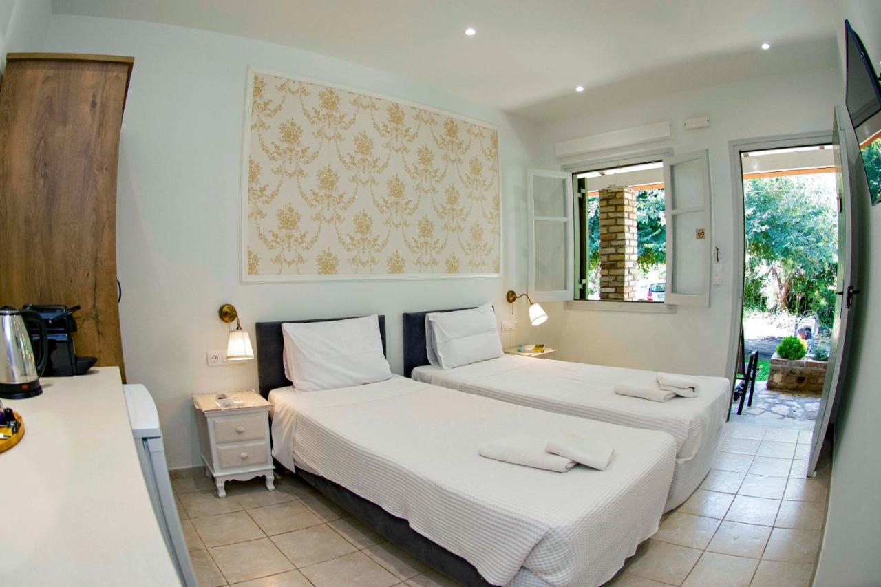 Seascape Elegant Residence Gouvia Marina Kontokali Esterno foto