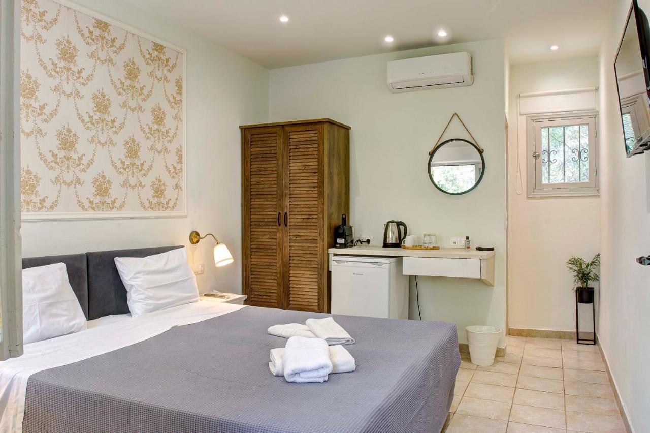 Seascape Elegant Residence Gouvia Marina Kontokali Esterno foto